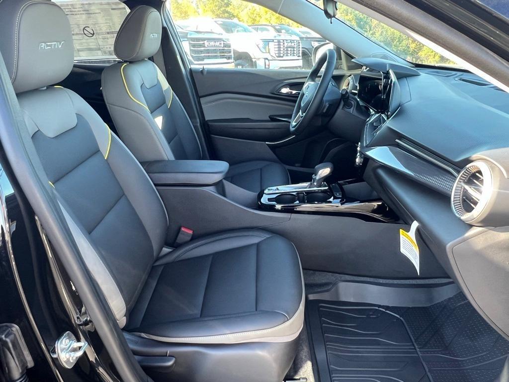 new 2025 Chevrolet Trax car, priced at $26,955