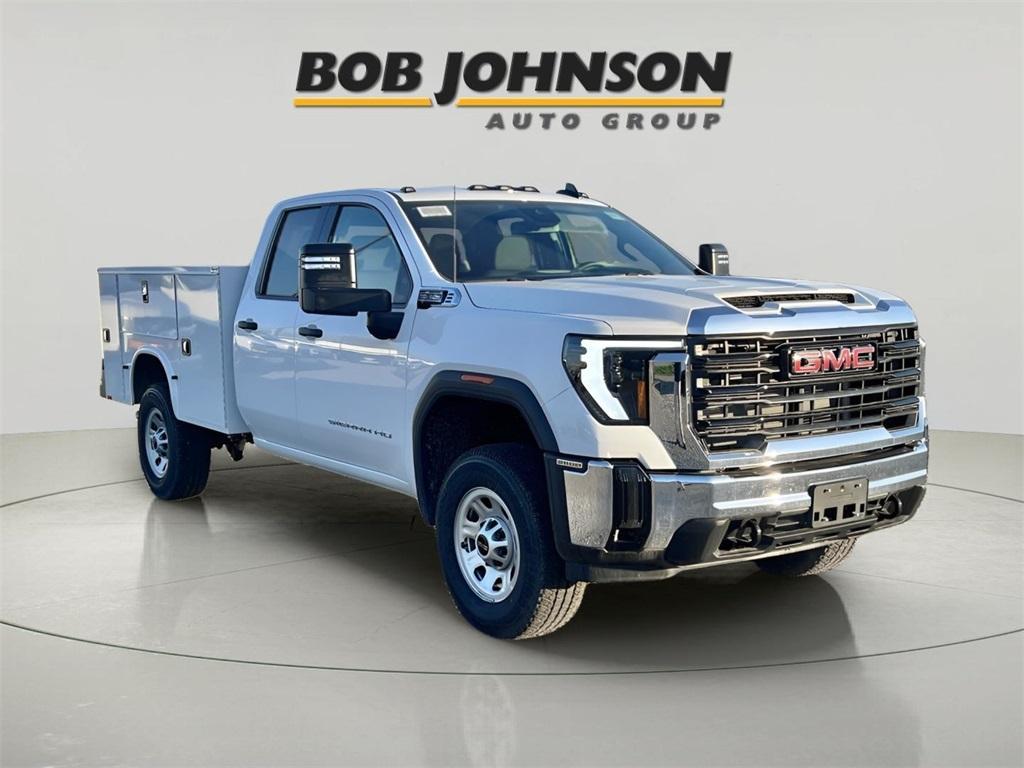new 2025 GMC Sierra 3500 car, priced at $52,503