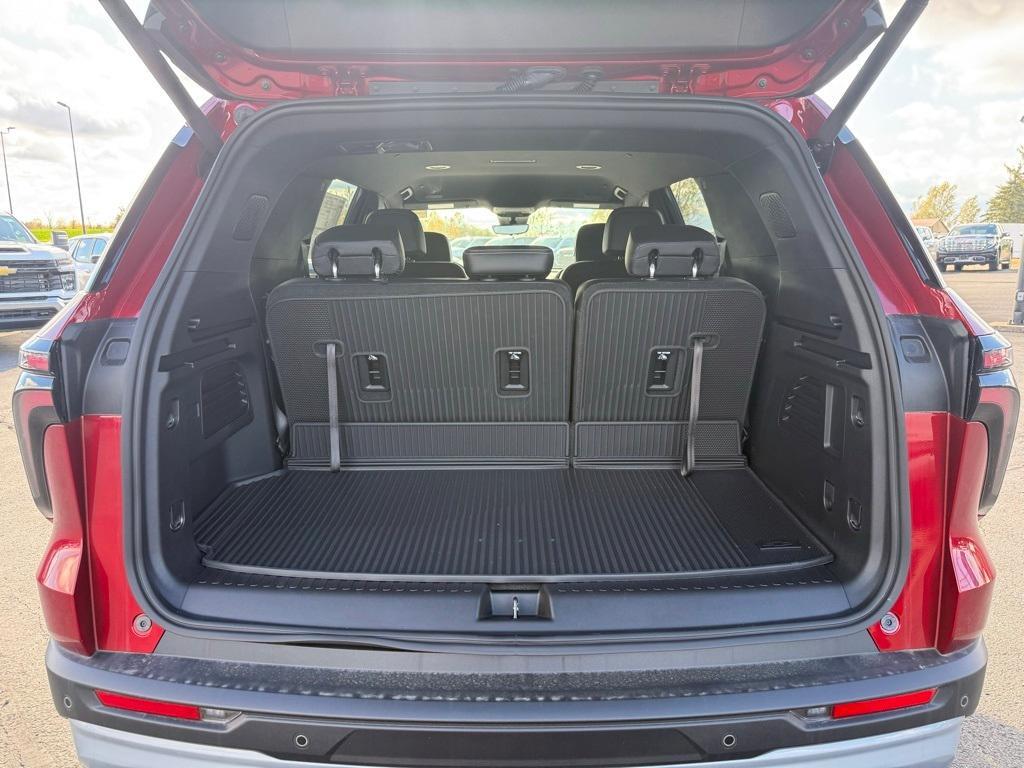 new 2026 Chevrolet Traverse car, priced at $48,530