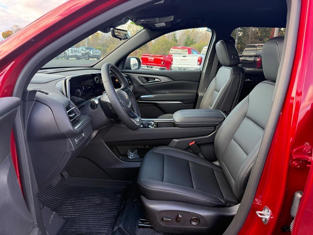 new 2026 Chevrolet Traverse car, priced at $48,530