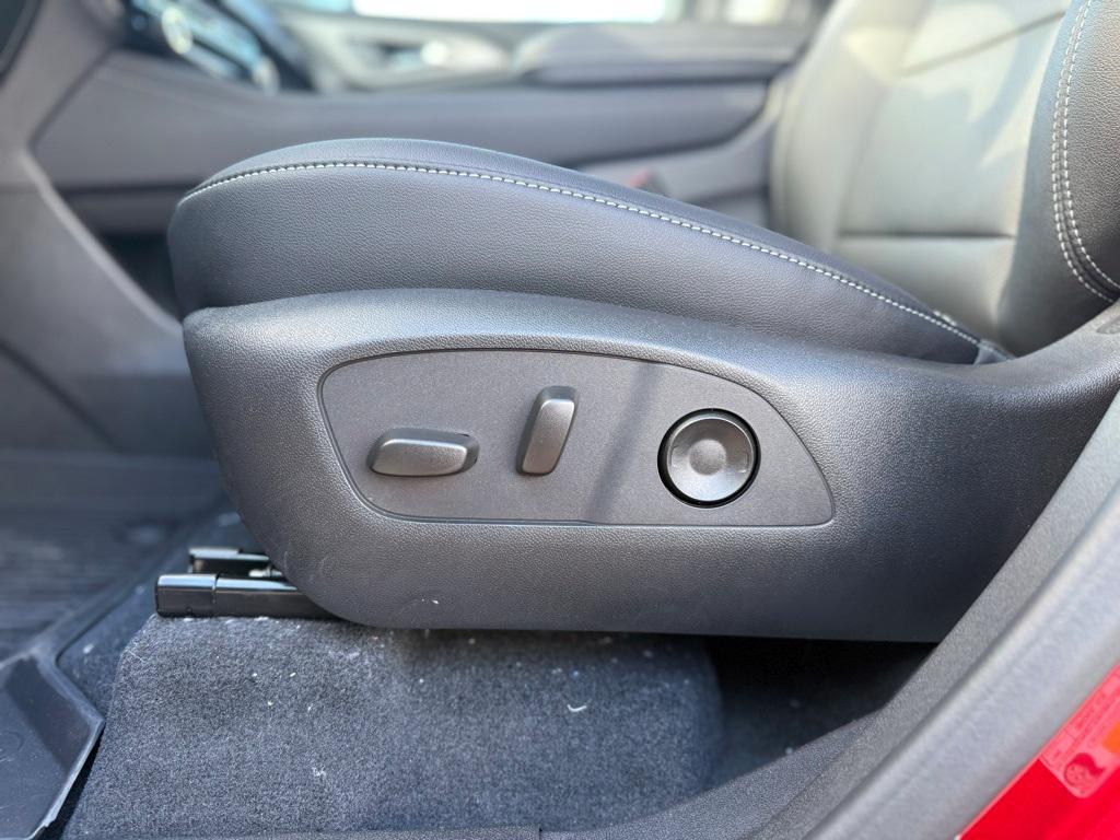 new 2026 Chevrolet Traverse car, priced at $48,530