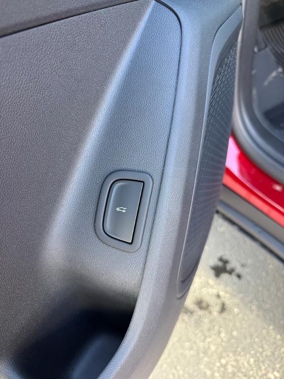 new 2026 Chevrolet Traverse car, priced at $48,530