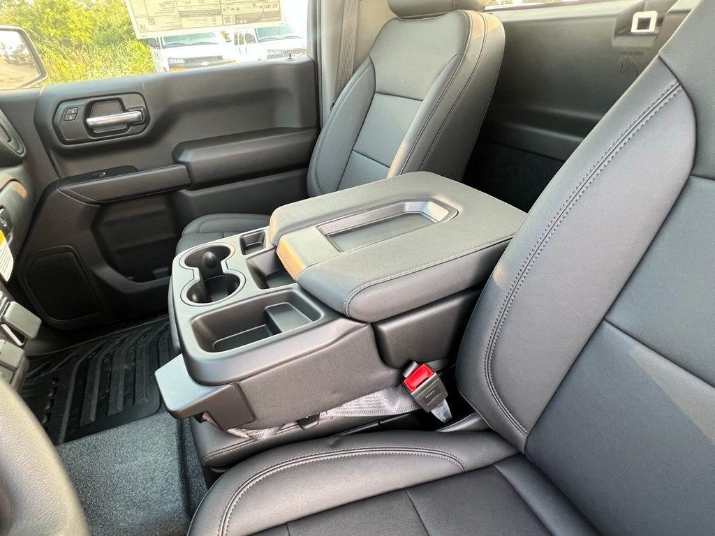 new 2025 Chevrolet Silverado 1500 car, priced at $39,695