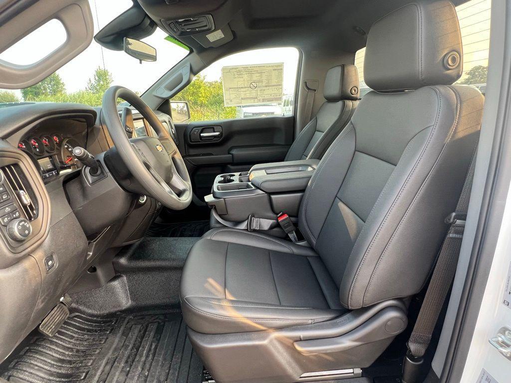 new 2025 Chevrolet Silverado 1500 car, priced at $39,695
