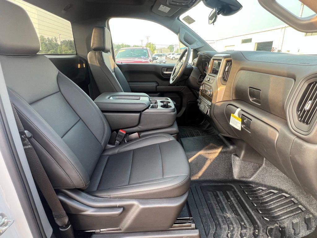 new 2025 Chevrolet Silverado 1500 car, priced at $39,695