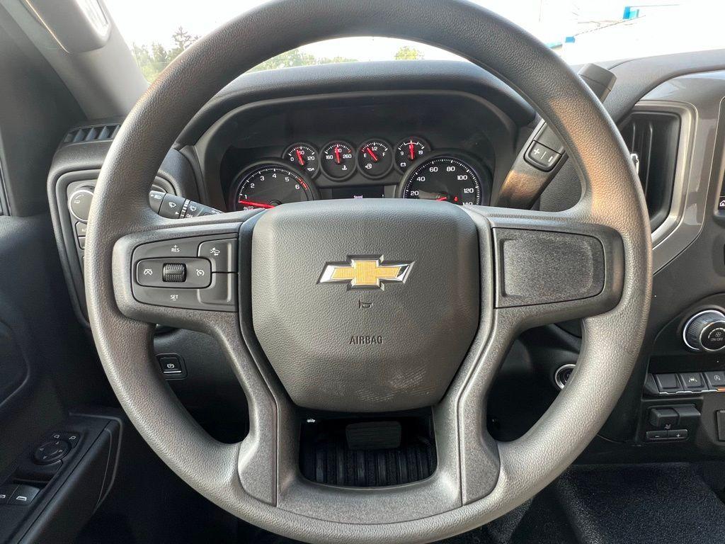 new 2025 Chevrolet Silverado 1500 car, priced at $39,695