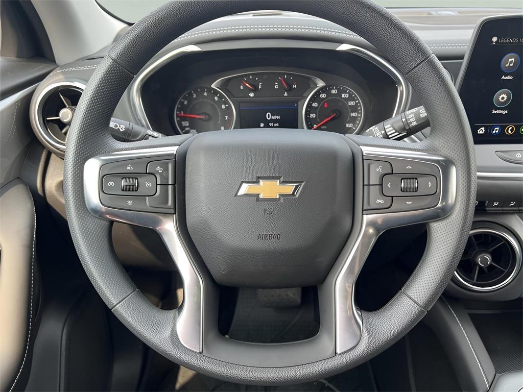 new 2025 Chevrolet Blazer car, priced at $37,640