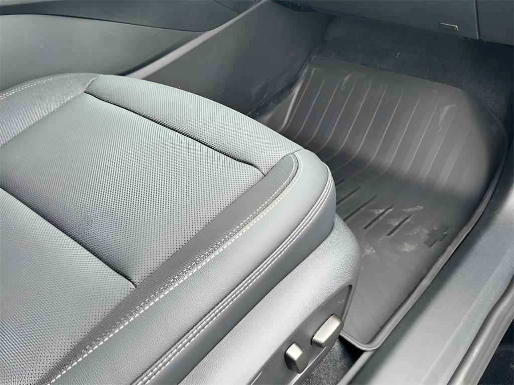 new 2025 Chevrolet Blazer EV car, priced at $49,030