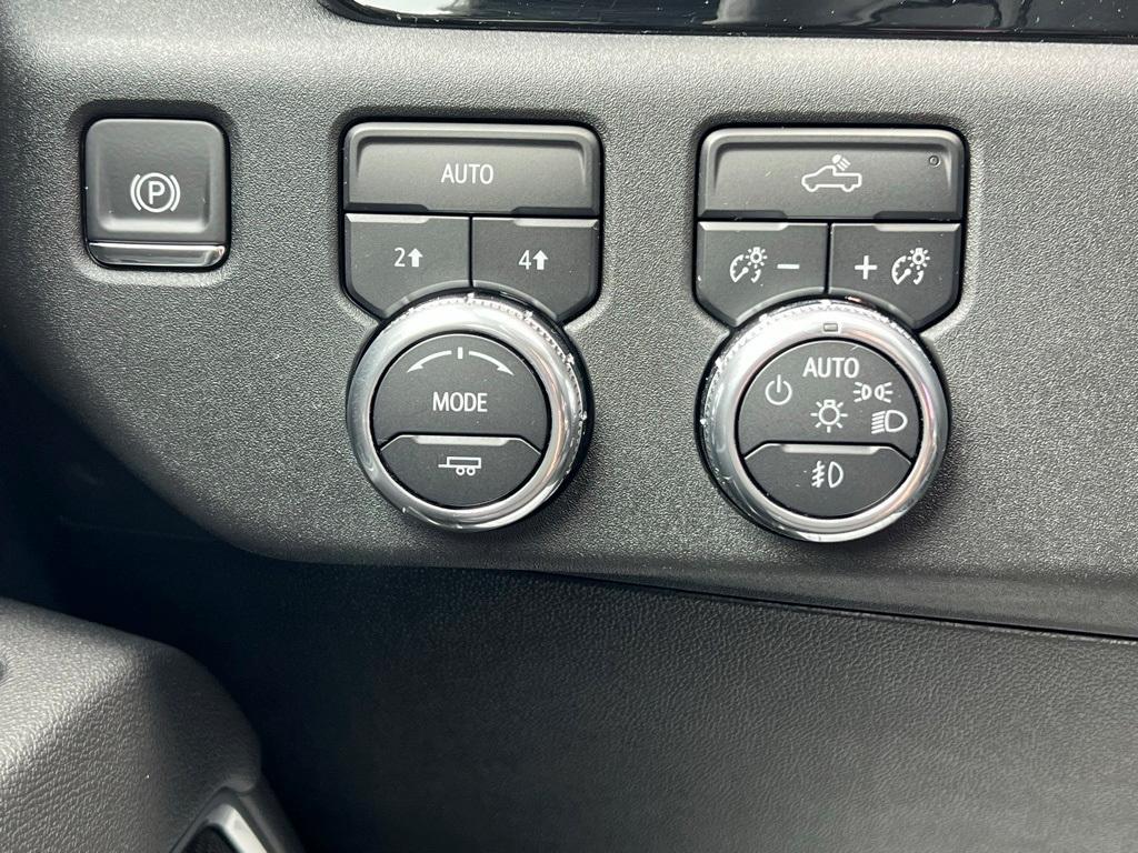new 2025 GMC Sierra 1500 car, priced at $48,395