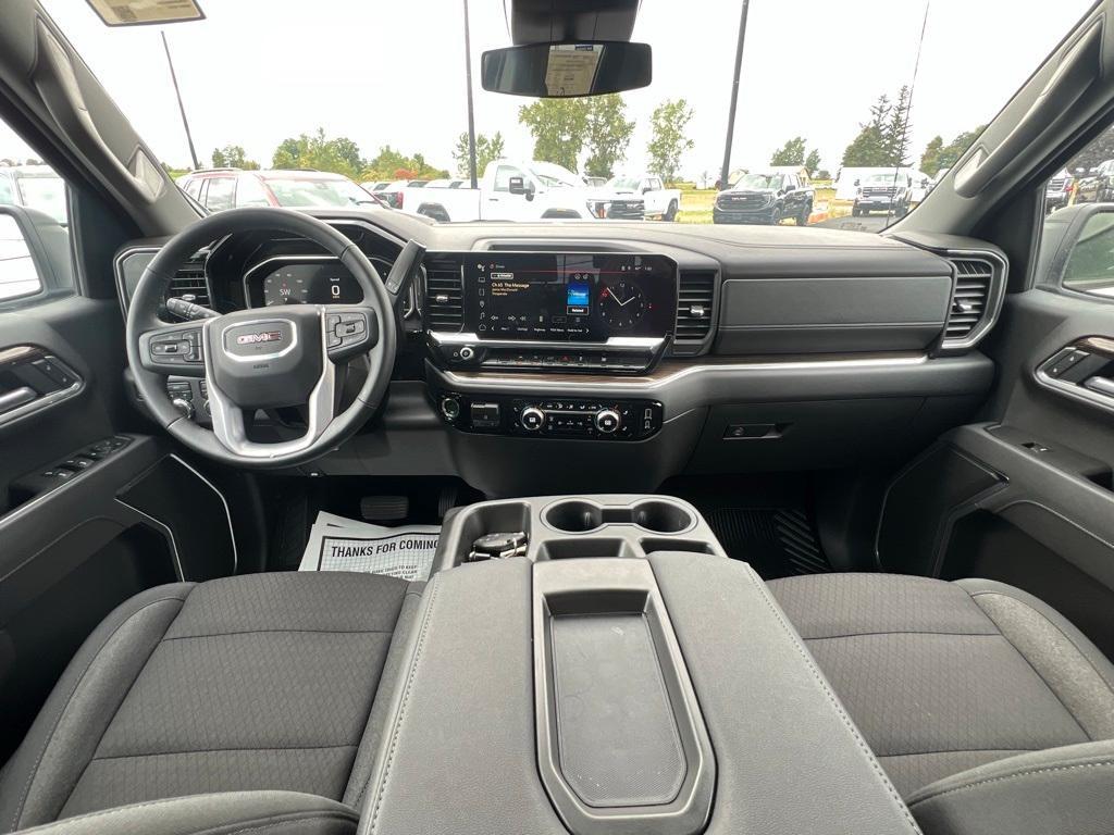 new 2025 GMC Sierra 1500 car, priced at $48,395