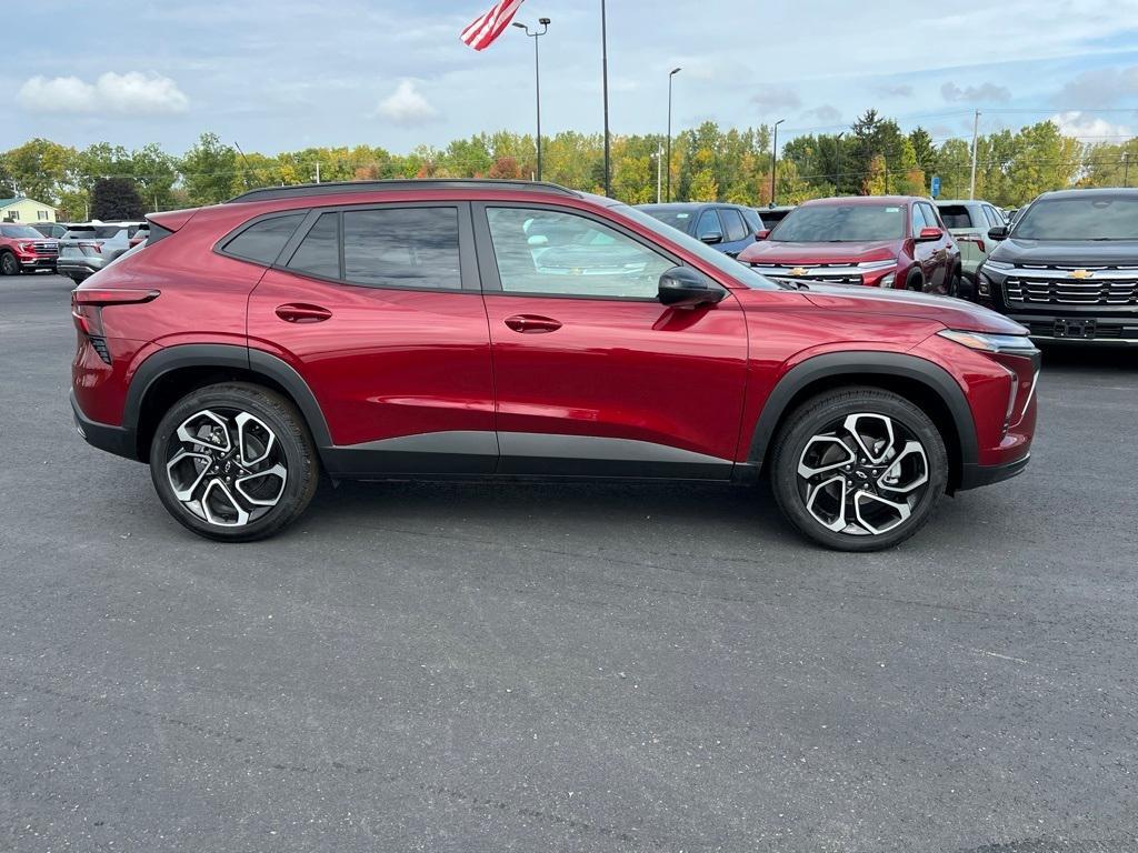 new 2025 Chevrolet Trax car, priced at $27,085