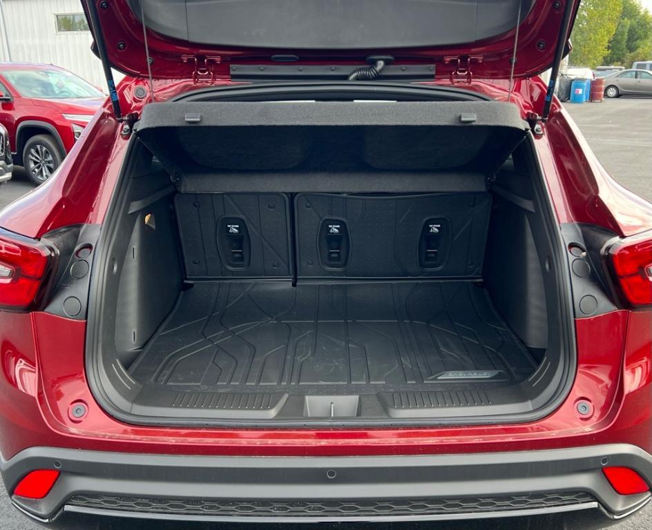 new 2025 Chevrolet Trax car, priced at $27,085