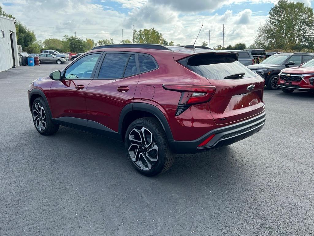 new 2025 Chevrolet Trax car, priced at $27,085