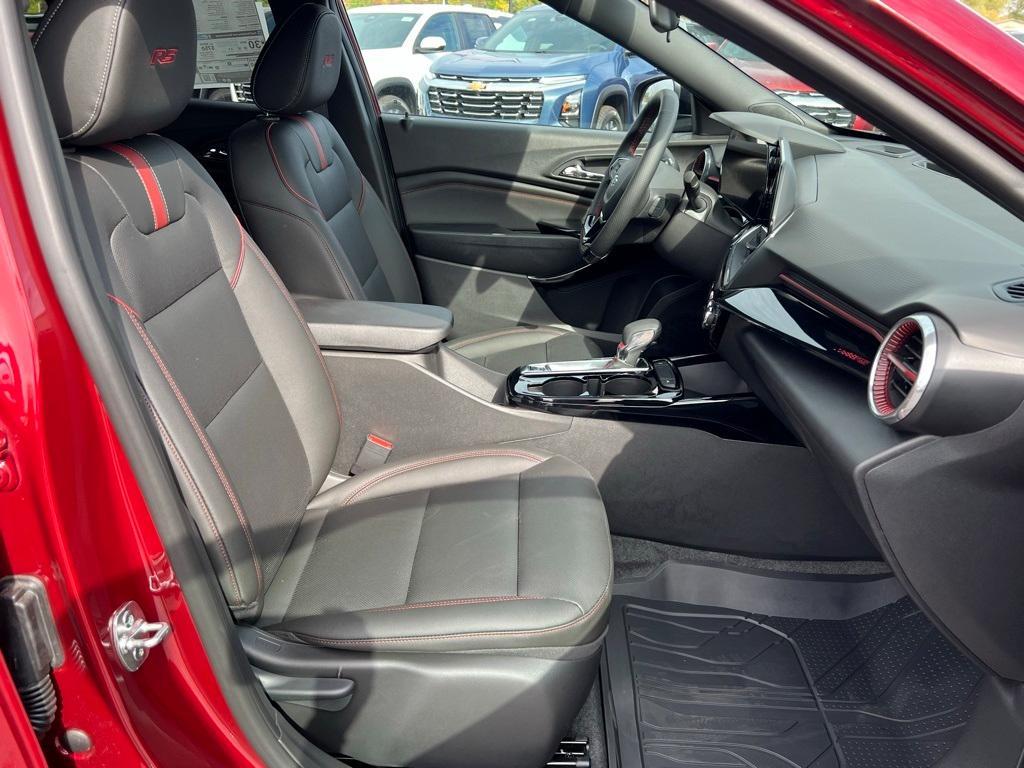 new 2025 Chevrolet Trax car, priced at $27,085