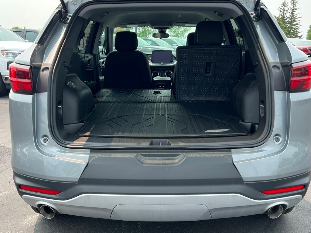 new 2025 Chevrolet Blazer car, priced at $37,940