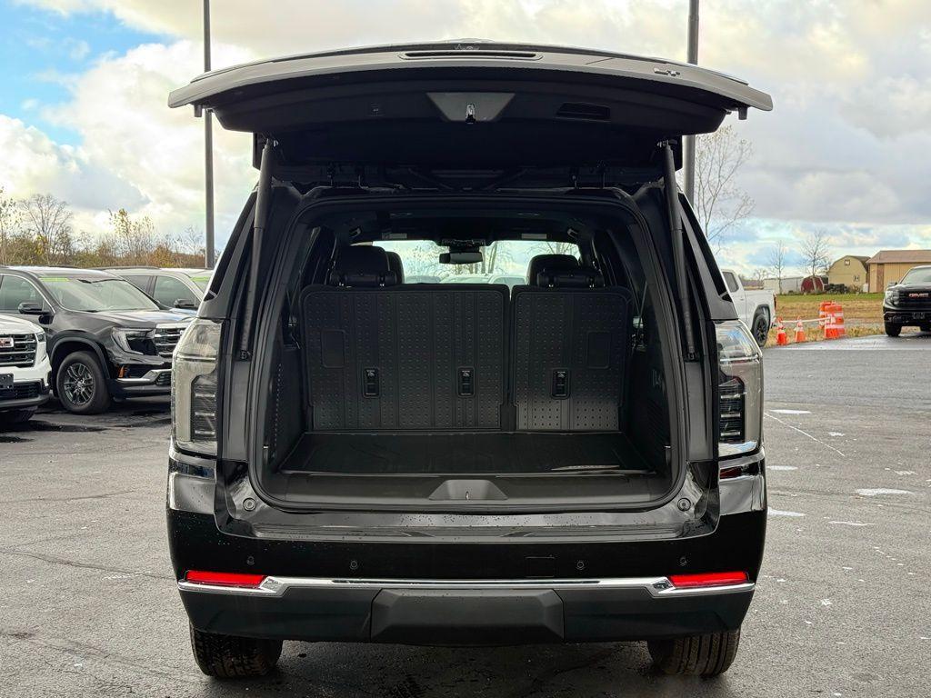 new 2026 Chevrolet Suburban car, priced at $75,175