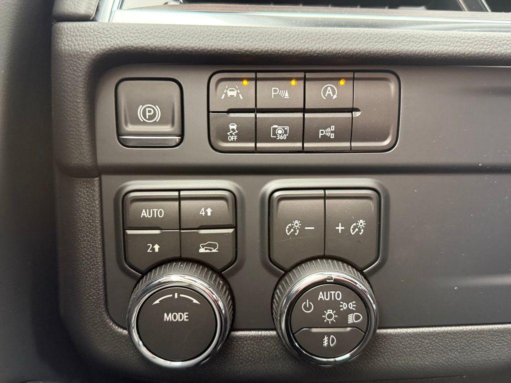 new 2026 Chevrolet Suburban car, priced at $75,175