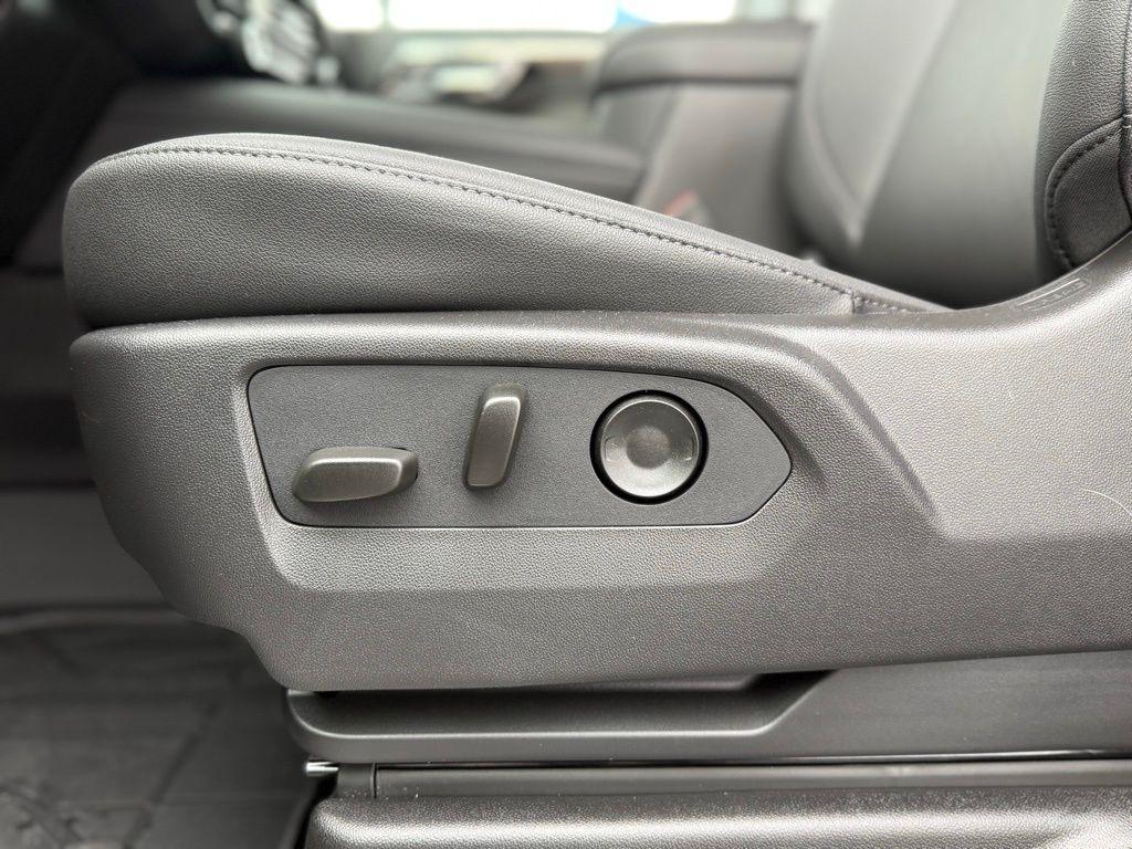 new 2026 Chevrolet Suburban car, priced at $75,175