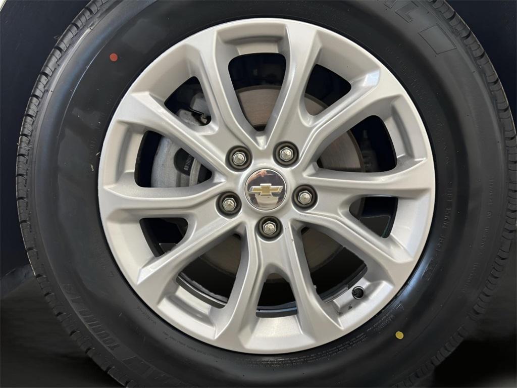 used 2021 Chevrolet Equinox car, priced at $18,422