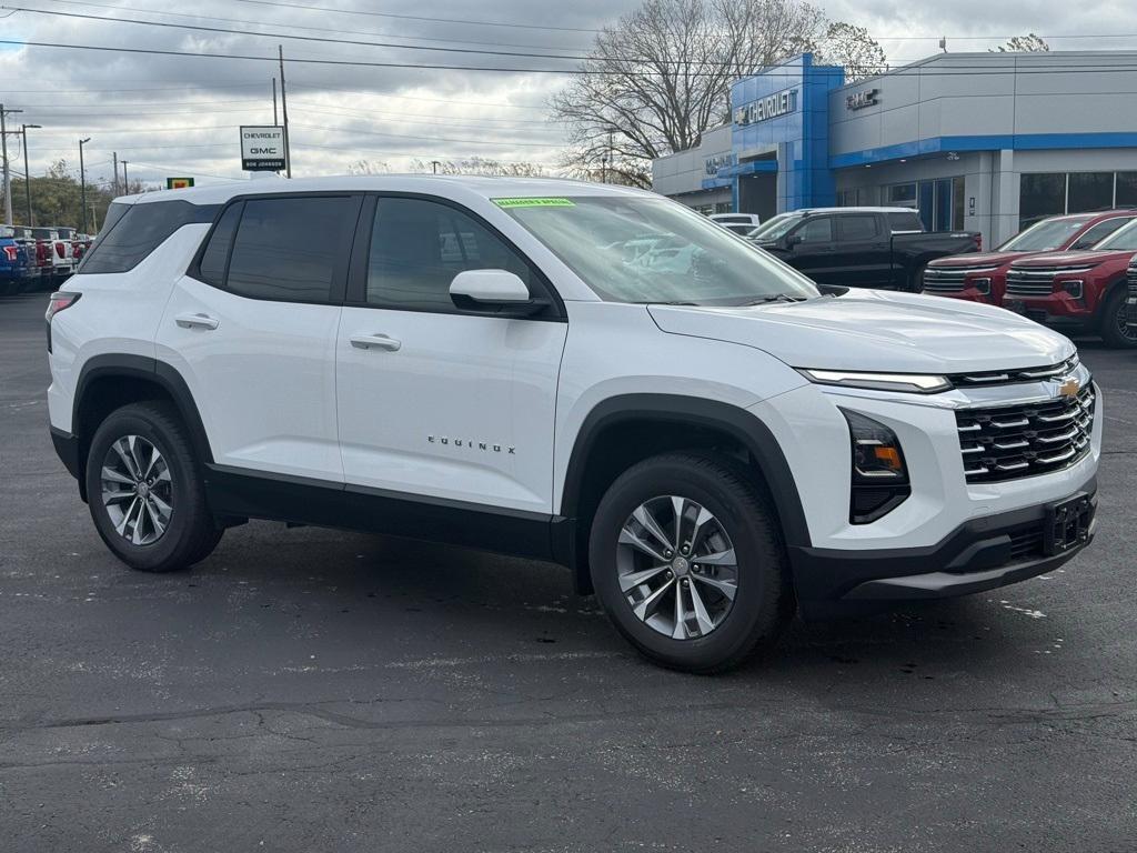new 2026 Chevrolet Equinox car, priced at $31,825