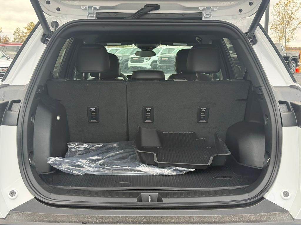 new 2026 Chevrolet Equinox car, priced at $31,825