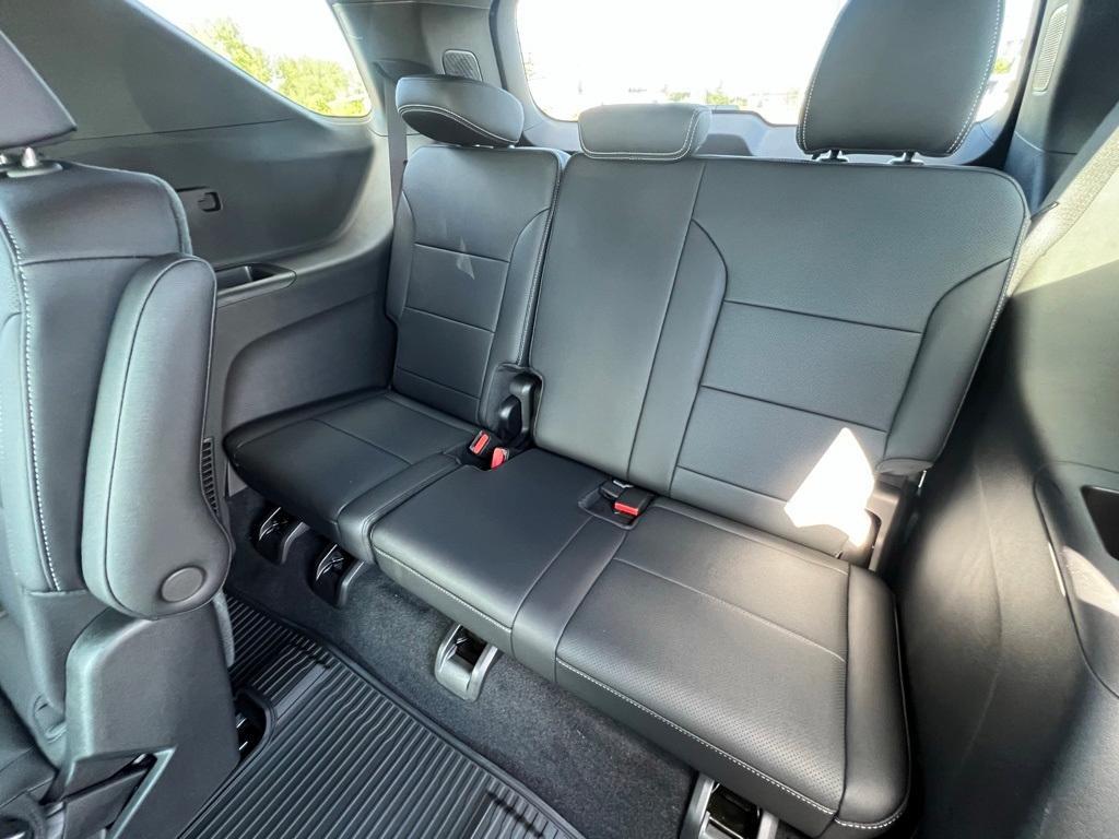 new 2025 Chevrolet Traverse car, priced at $47,225