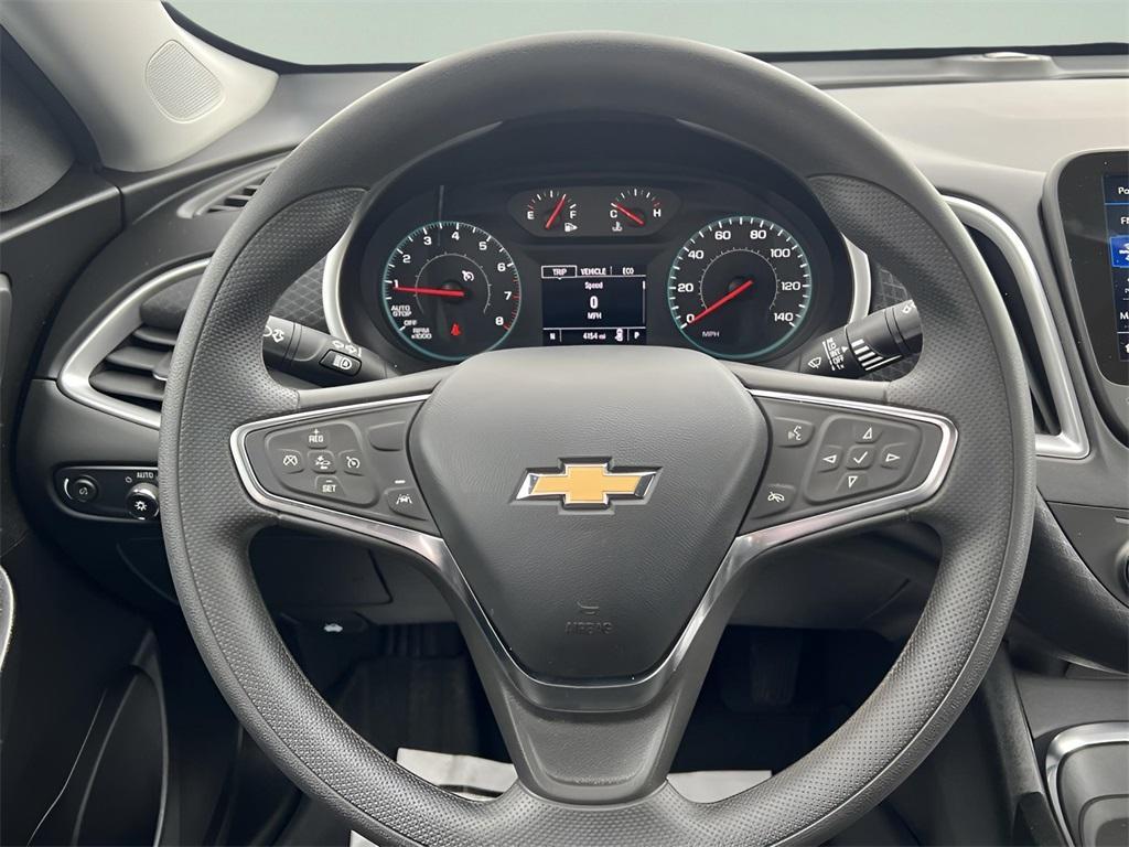 new 2025 Chevrolet Malibu car
