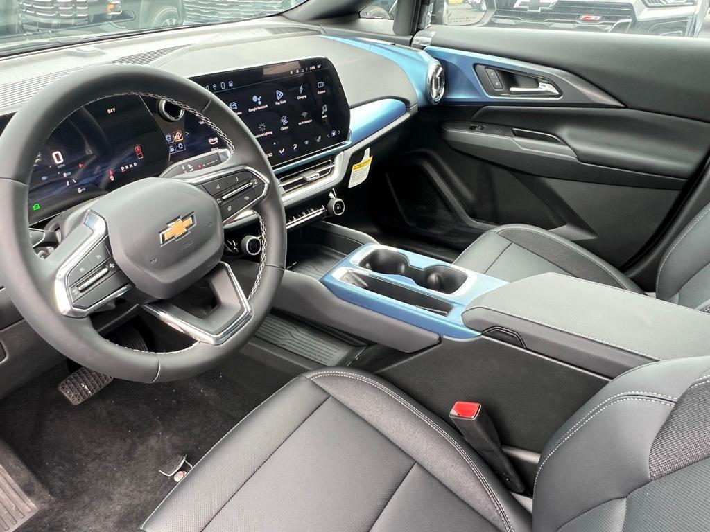 new 2025 Chevrolet Equinox EV car, priced at $44,335