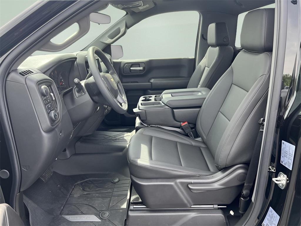 new 2025 Chevrolet Silverado 1500 car, priced at $39,585