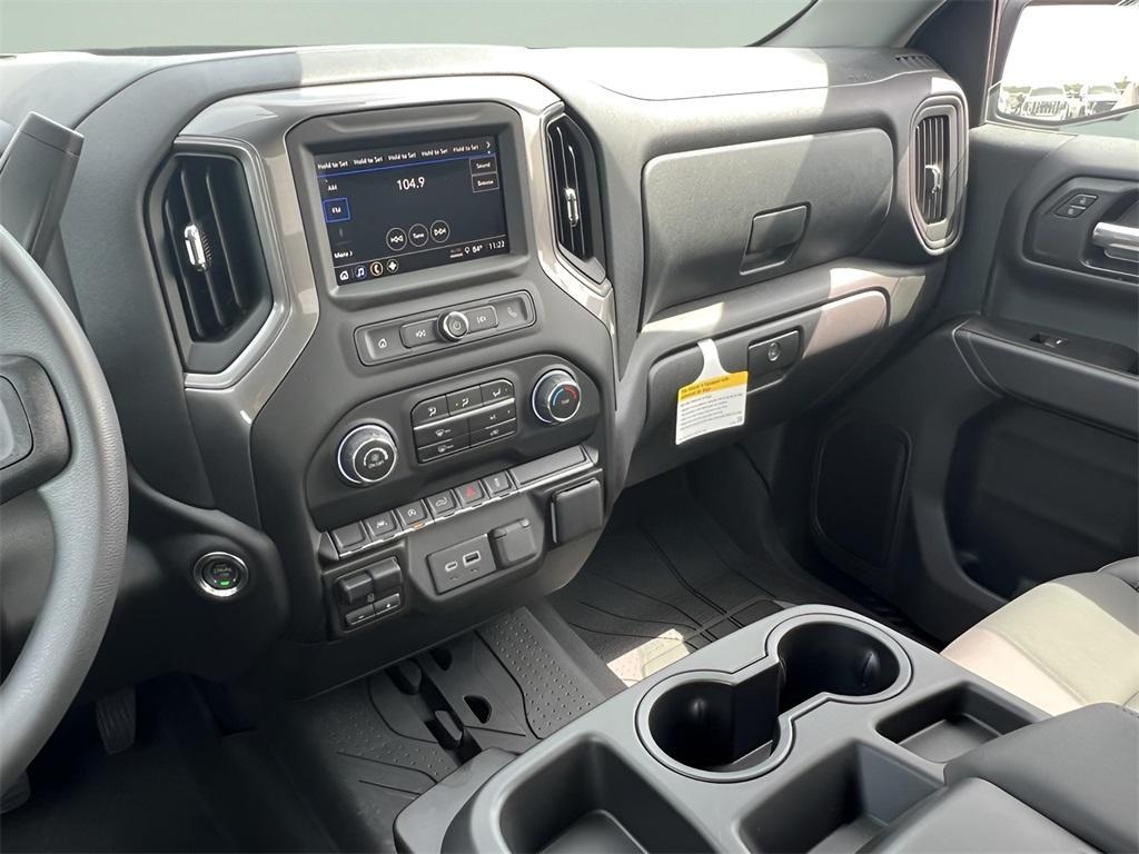 new 2025 Chevrolet Silverado 1500 car, priced at $39,585