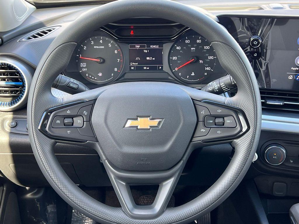 new 2025 Chevrolet Trax car, priced at $23,535