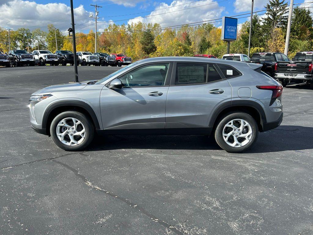 new 2025 Chevrolet Trax car, priced at $23,535