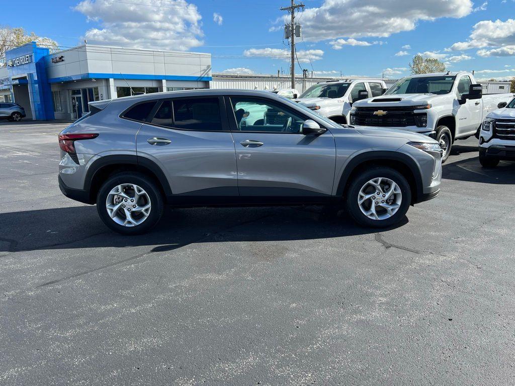 new 2025 Chevrolet Trax car, priced at $23,535