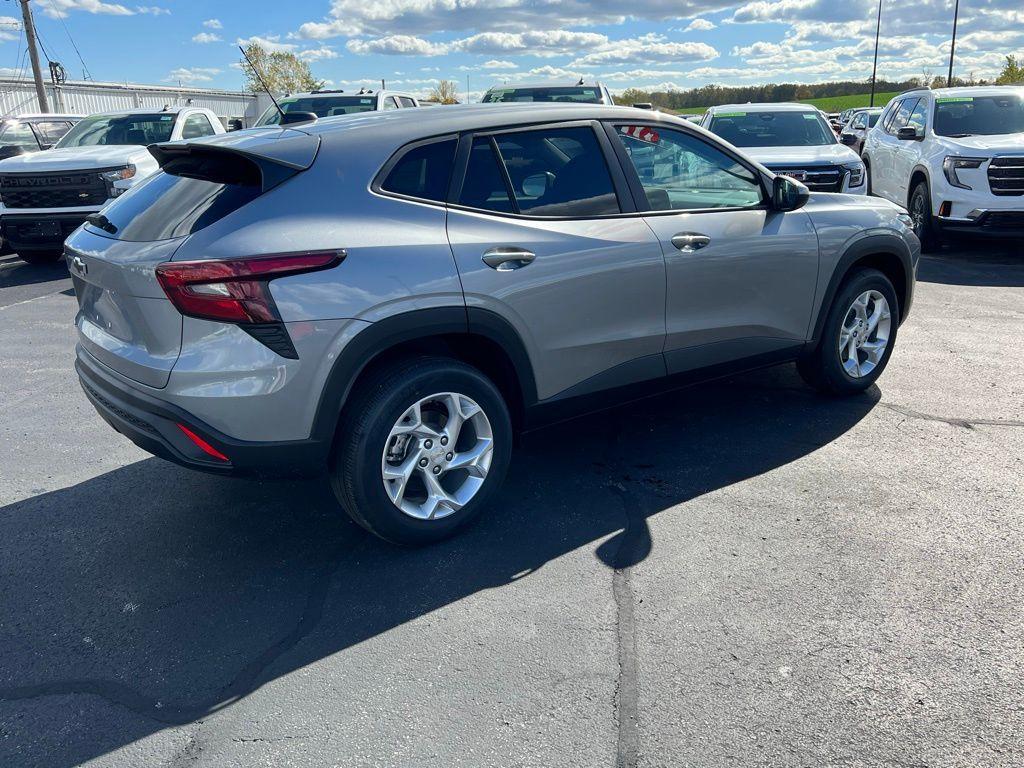 new 2025 Chevrolet Trax car, priced at $23,535