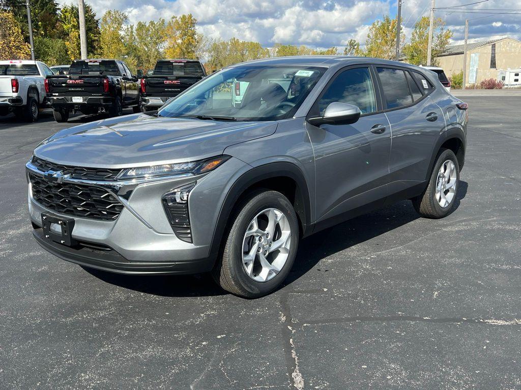 new 2025 Chevrolet Trax car, priced at $23,535