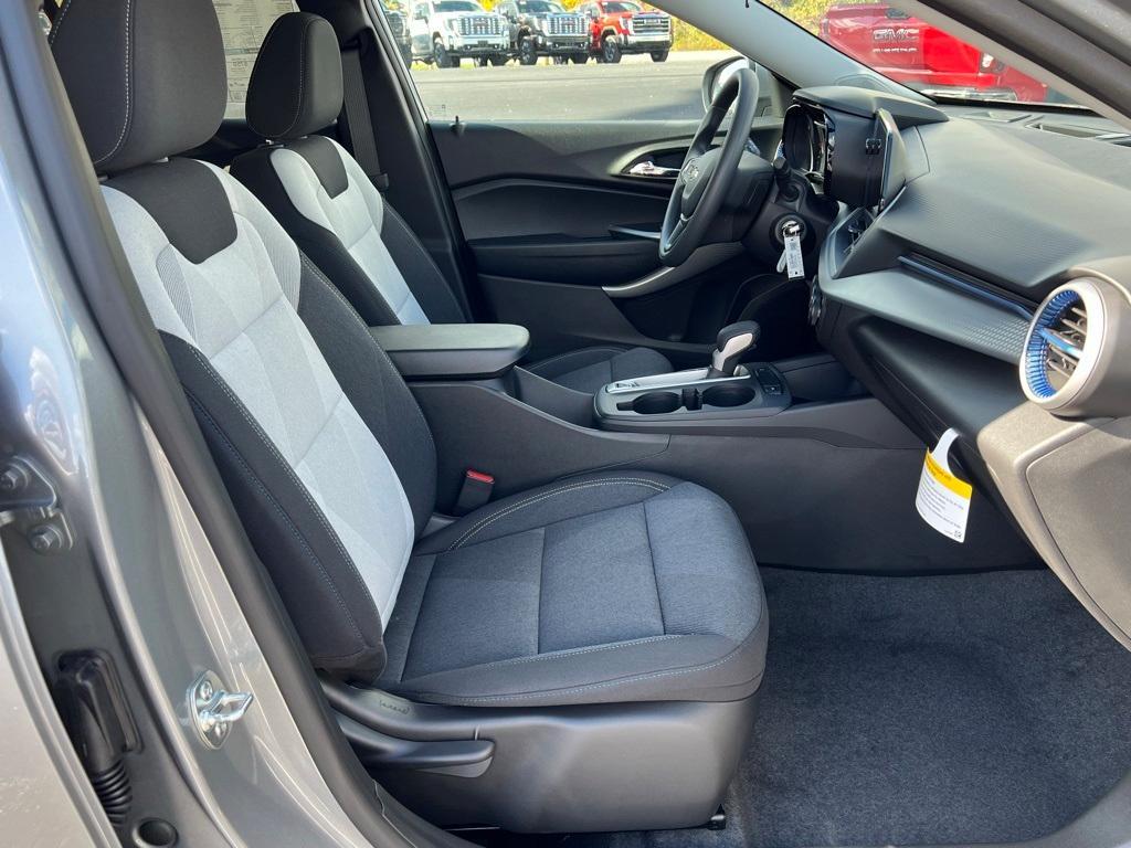 new 2025 Chevrolet Trax car, priced at $23,535