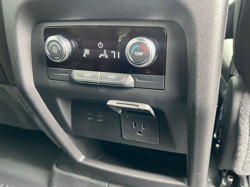 new 2025 GMC Acadia car, priced at $44,135