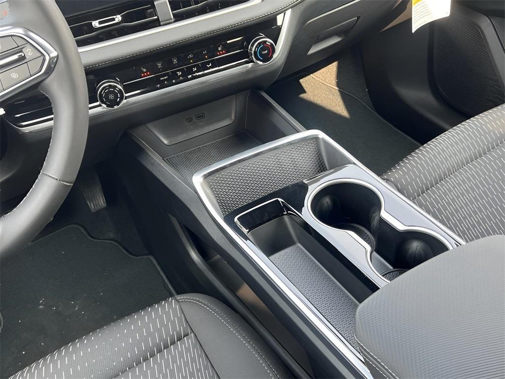 new 2025 Chevrolet Equinox car, priced at $30,090