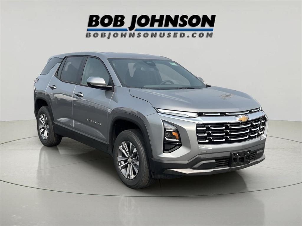 new 2025 Chevrolet Equinox car, priced at $30,090