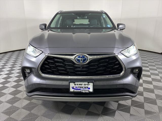 used 2024 Toyota Highlander Hybrid car, priced at $53,418