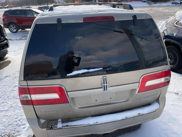 used 2007 Lincoln Navigator car, priced at $4,447