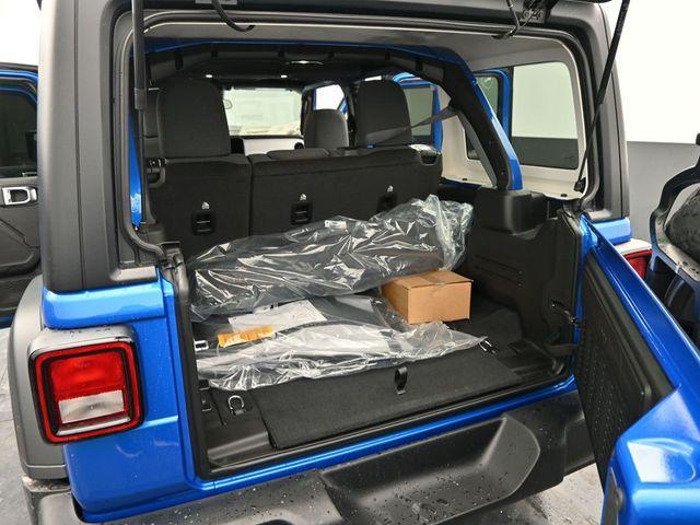 new 2025 Jeep Wrangler car, priced at $47,573