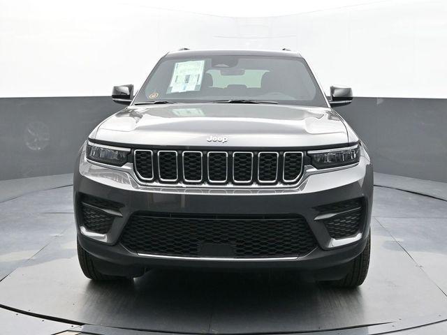 new 2025 Jeep Grand Cherokee car, priced at $41,196