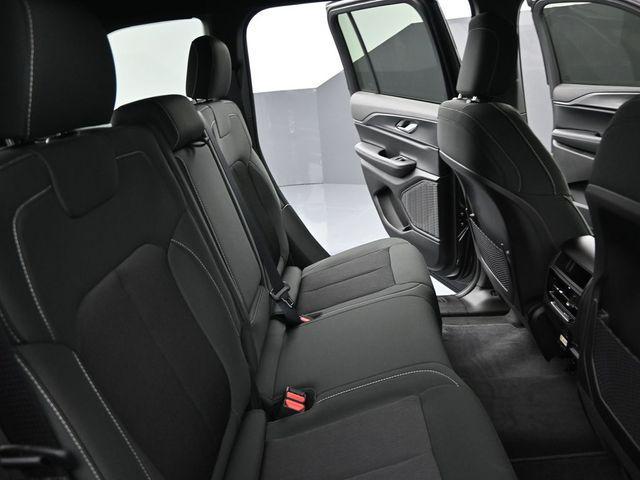new 2025 Jeep Grand Cherokee car, priced at $42,999