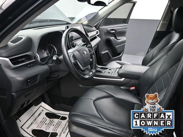 used 2022 Toyota Highlander car, priced at $36,674
