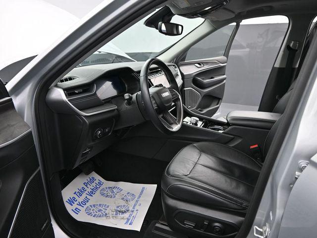 used 2022 Jeep Grand Cherokee car, priced at $32,609