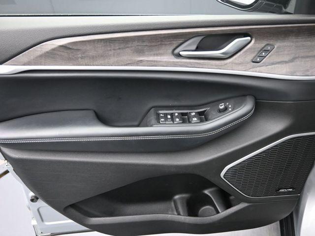 used 2022 Jeep Grand Cherokee car, priced at $32,609