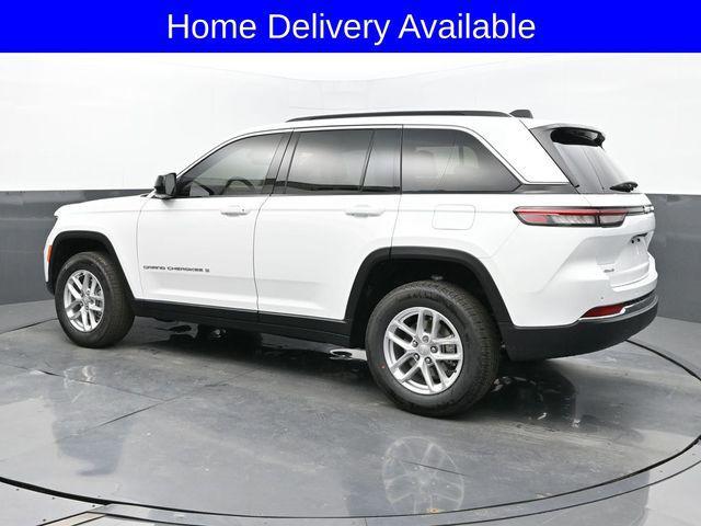 new 2025 Jeep Grand Cherokee car, priced at $40,142
