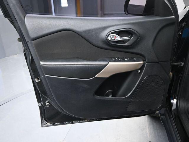 used 2017 Jeep Cherokee car, priced at $11,749