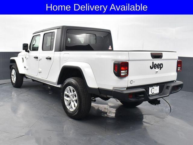 used 2023 Jeep Gladiator car, priced at $38,606